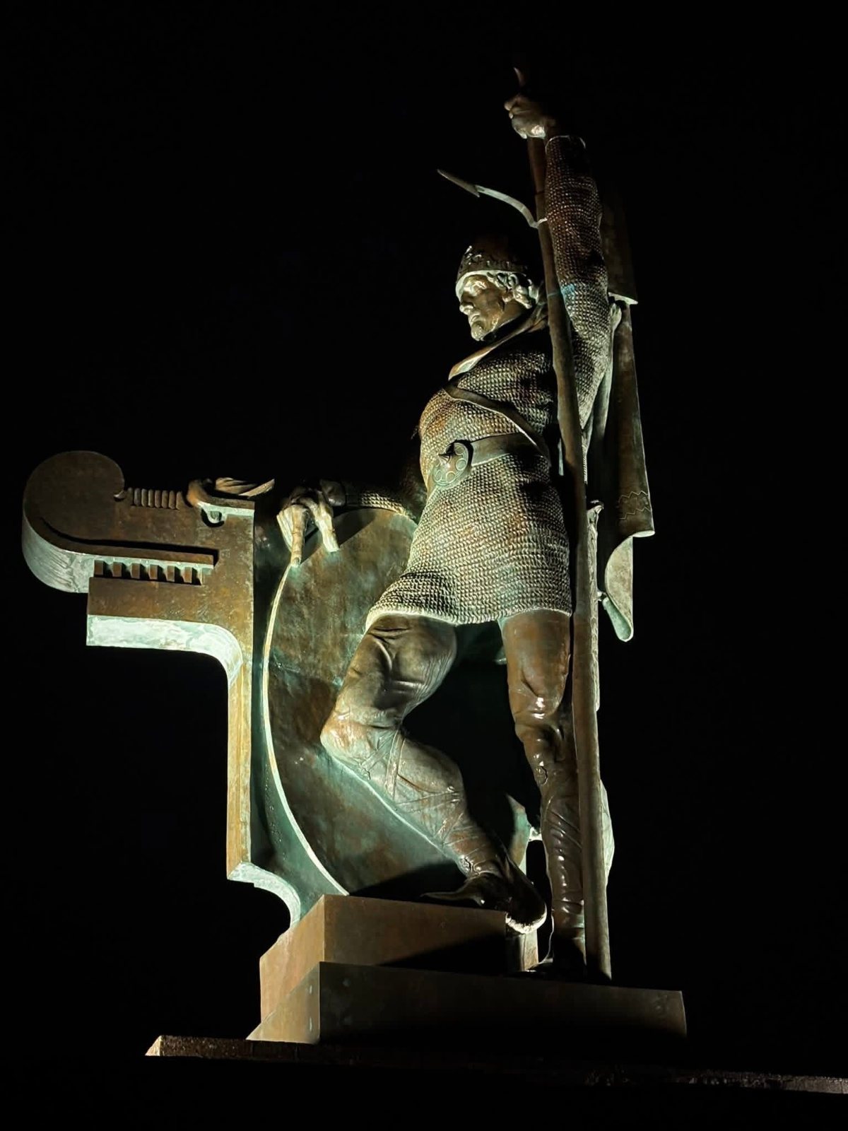 Statue of Ingólfur Arnarson, Reykjavik